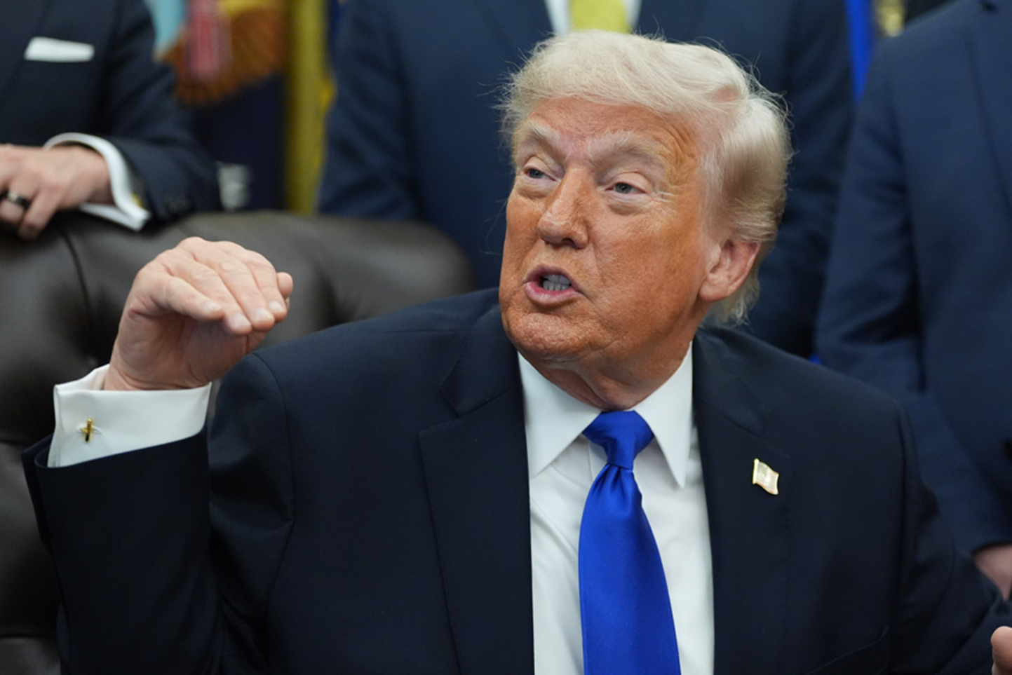 L’Iran active ses défenses aériennes, Trump prêt à ignorer le Congrès