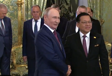 Kremlin : le président russe Vladimir Poutine a reçu mardi son homologue birman Min Aung Hlaing , un rapprochement stratégique majeur