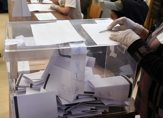 Bulgarie : les électeurs  se rendent aux urnes ce dimanche 25 octobre 2026 pour l’élection présidentielle (ainsi que pour désigner le vice-président)